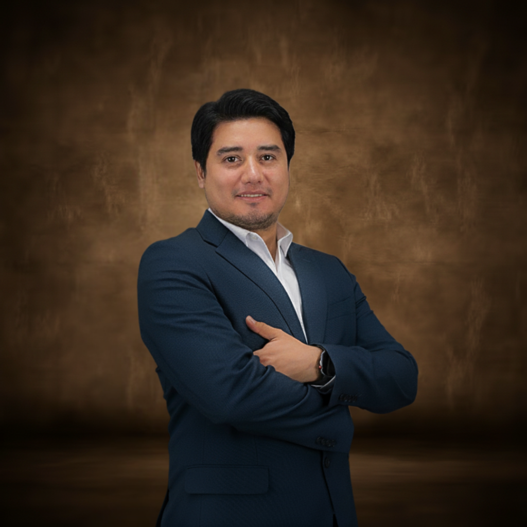 Dr. Alfredo Chama, cirujano plástico certificado en Tijuana